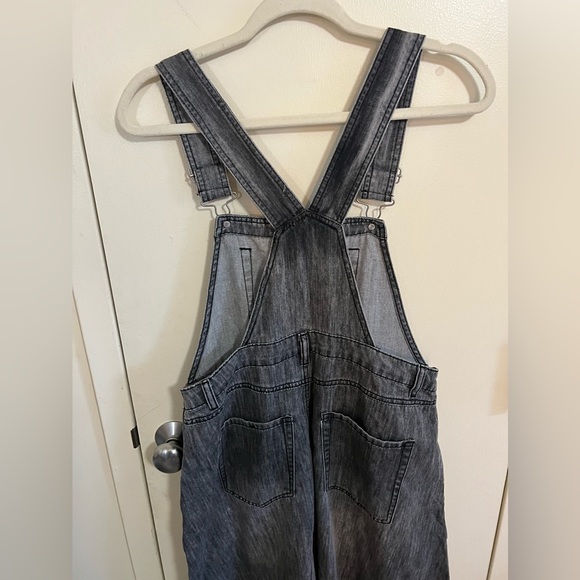 EASEL DENIM DRESS - Picture 8 of 10